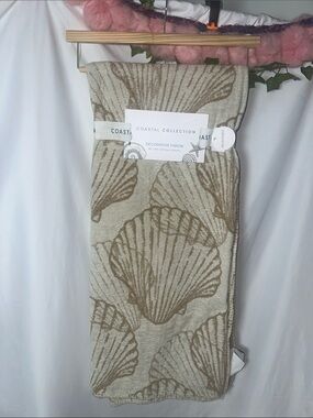 Coastal Collection Beige Shell Decorative Throw Blanket